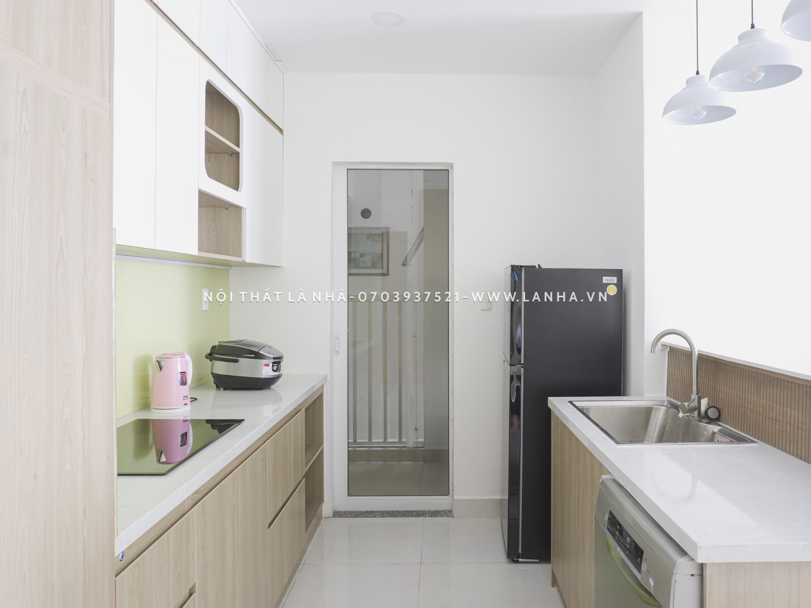 Mẫu tủ bếp song song của căn hộ chung cư Tara Resident 60m2