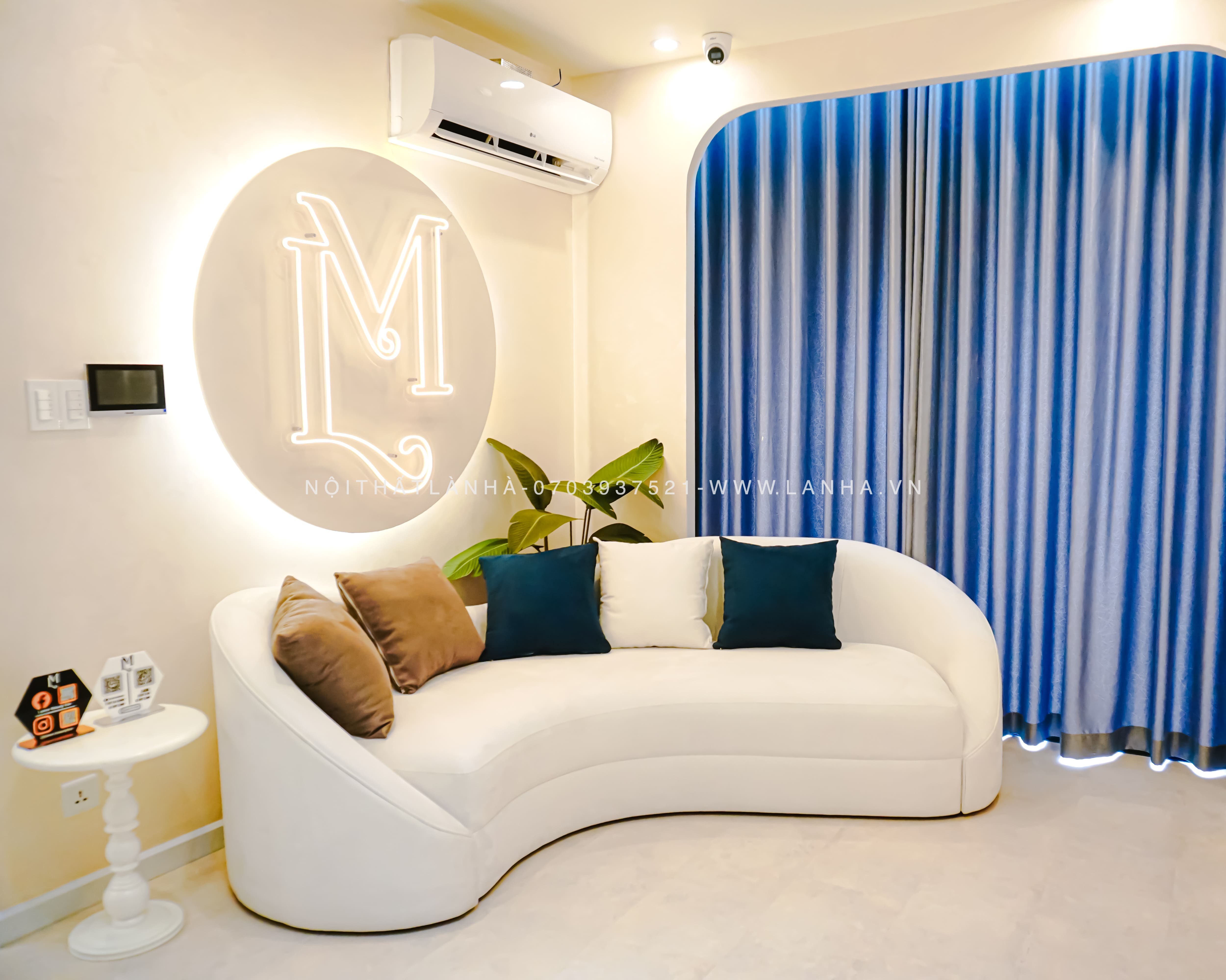 Phong cách thiết kế nội thất chung cư hiện đại hiện đại tạo điểm nhấn ở mảng tường