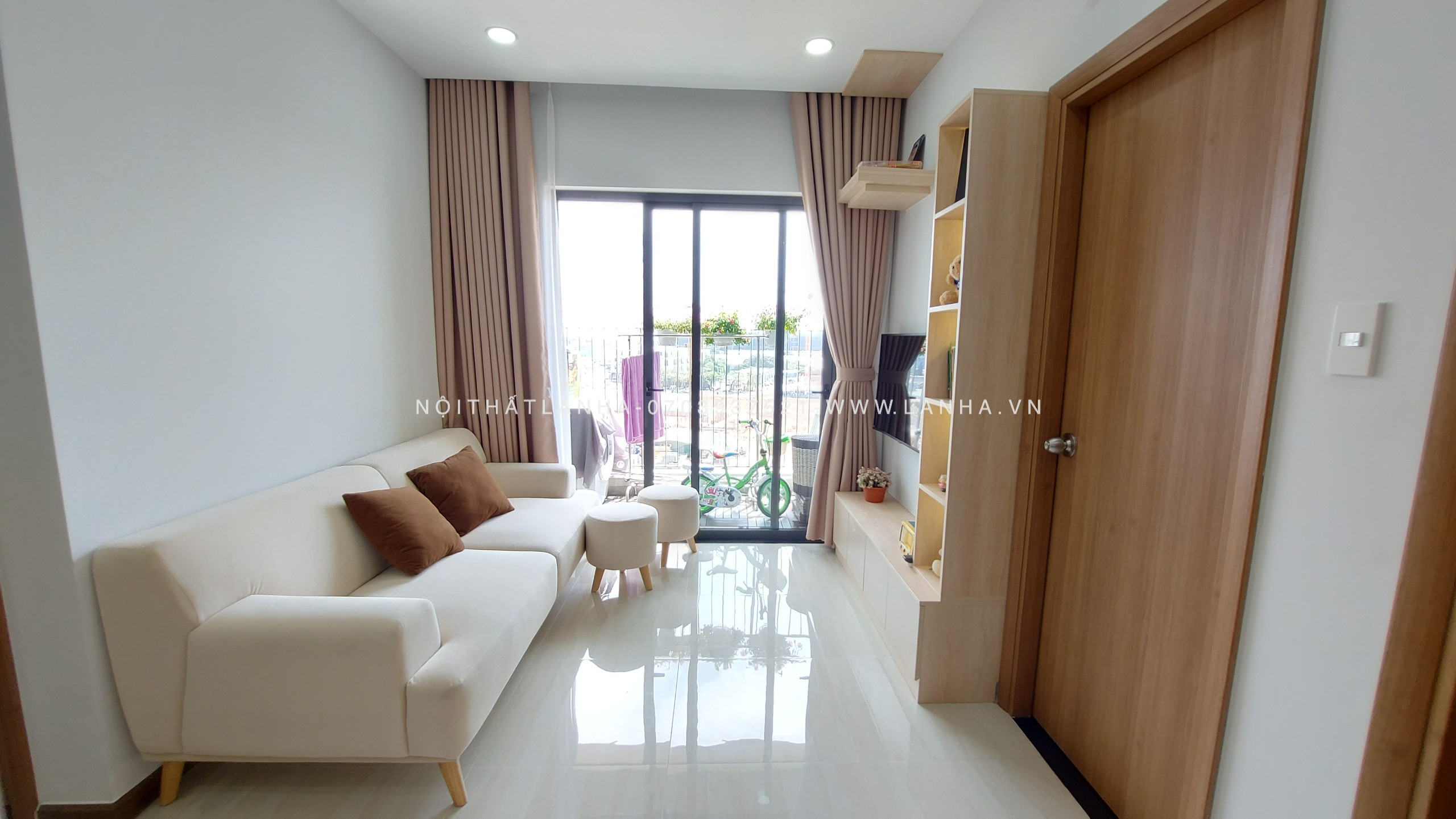 Thiết kế nội thất chung cư 2 phòng ngủ phong cách tối giản với tông trắng chủ đạo