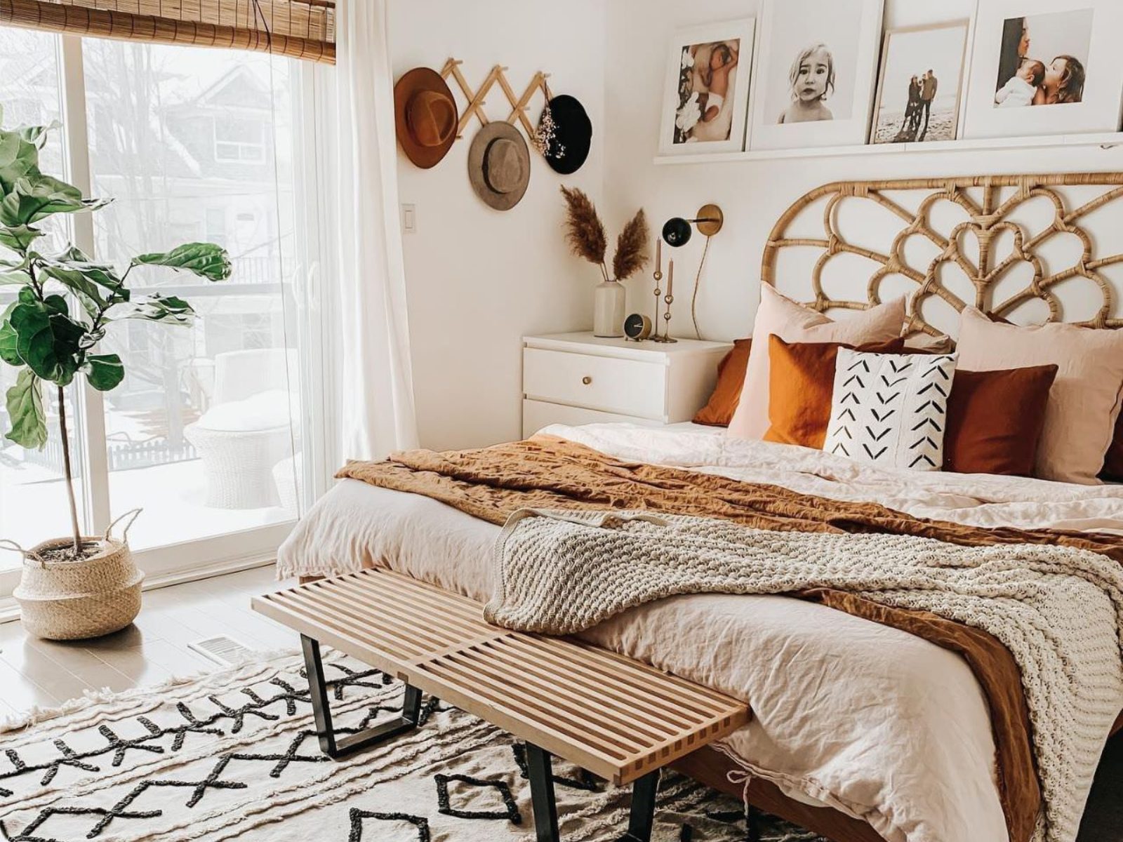 Phòng ngủ vintage sử dụng chất liệu gỗ, tre, nữa tự nhiên