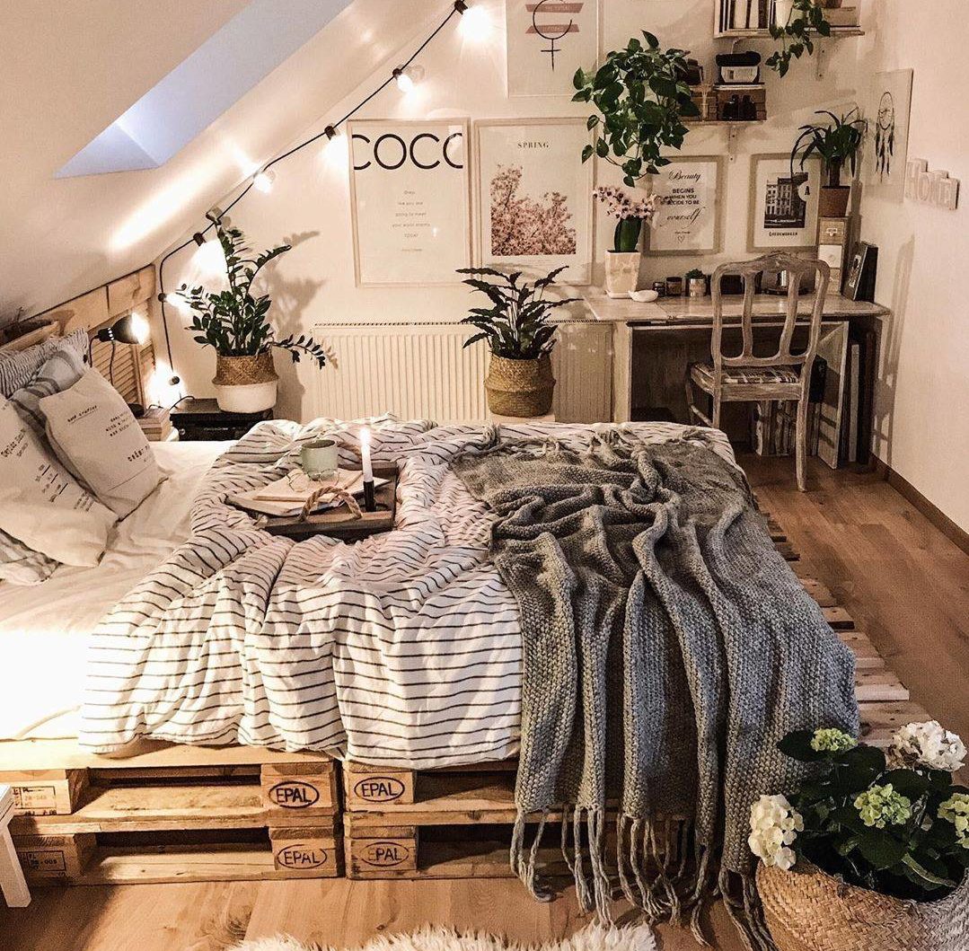 Mẫu decor phòng ngủ kết hợp cùng góc làm việc cá nhân