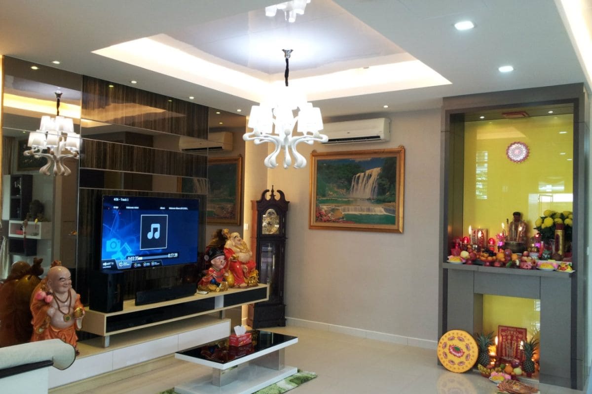Thiết kế nội thất phòng khách nhà cấp 4 có bàn thờ